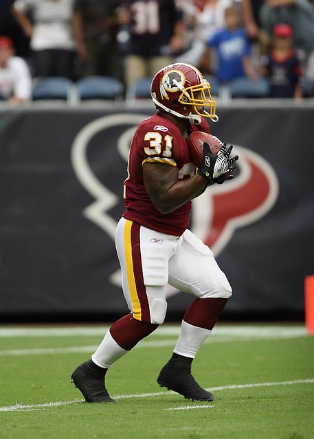 着举足轻重 着举足轻重